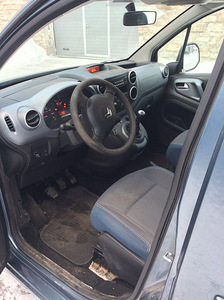 Citroen Berlingo 2011 (6 фото из 11)