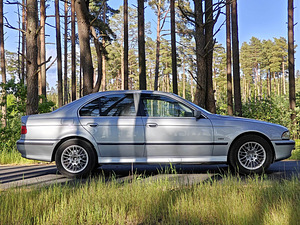 BMW 528i 1996 (3 foto / 10)