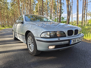 BMW 528i 1996 (4 foto / 10)