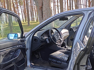 BMW 528i 1996 (6 foto / 10)