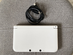 Nintendo 3DS XL (Valge) + SD-card (2 foto / 4)