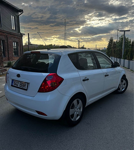 Kia (2 foto / 4)