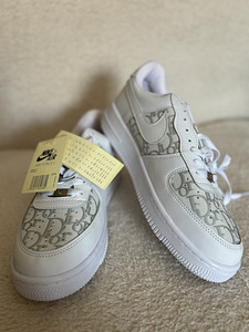 Nike Air Force 1 (3 фото из 3)