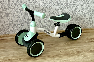 Детский балансировочный велосипед Globber Learning Bike (2 фото из 9)
