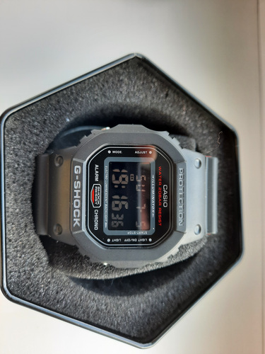 CASIO G-SHOCK DW-5600HR