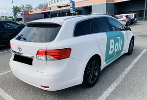 Takso autorent BOLT / Toyota Avensis LPG (6 foto / 9)