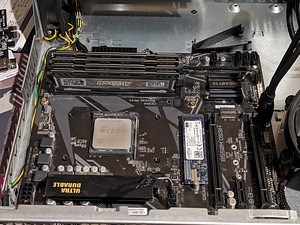 Gigabyte B550M DS3H, Ryzen 5 5600g, 32GB DDR4 RAM, 275GB M.2 (2 foto / 2)