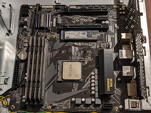 Gigabyte B550M DS3H - Carte mère