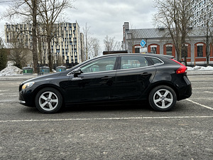 Volvo V40 1.6d мануал (8 фото из 15)