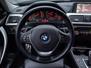 BMW 320 xDrive (8 фото из 15)