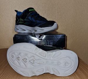 Tossud Skechers S-Lights (4 foto / 5)