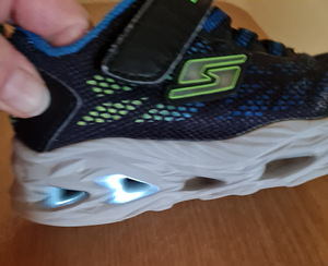 Tossud Skechers S-Lights (5 foto / 5)