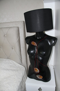 Psyho art. Mannekeen-lamp (7 foto / 10)