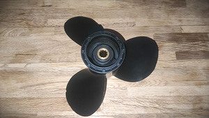 Suzuki paadimootori sõukruvi, 9.25x11, DT9.9A, DT15A jt (1 foto / 6)