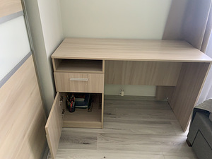 Kirjutuslaud/ письменный стол (2 foto / 3)