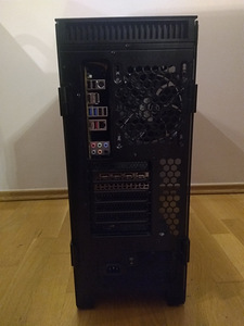 I5-10400F/Z590/16GB RAM/Nvme 512GB/HDD 1TB/RX 6600XT 8GB (7 foto / 10)