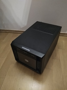 Xeon E5-2640/X99/16GB RAM/NVMe 256GB/RTX A4000 16GB DDR6/ITX (1 foto / 10)