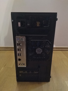 Xeon E5-2697/X99/16GB/SSD 250GB/HDD 500GB/RTX 3060TI 8GB (5 foto / 10)