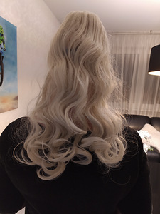 Blond, lokkis klamber hobusesaba juuksepikendus (4 foto / 4)