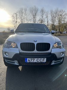 Продается BMW X5 (1 фото из 8)