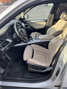 Продается BMW X5 (7 фото из 8)