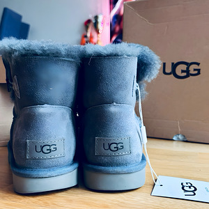 UGG (2 фото из 4)