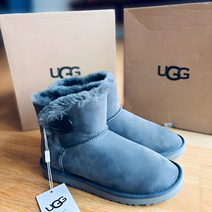 UGG (3 фото из 4)