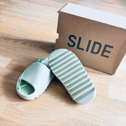Adidas Yeezy Slide