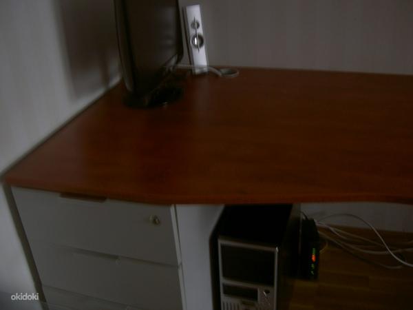 Конторский стол с 3 ящиками (фото #2)