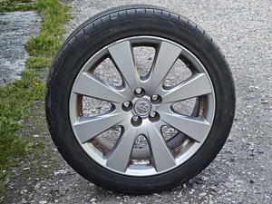 Toyota Avensis R17 veljed suverehvidega (1 foto / 6)
