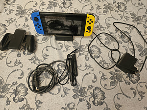 Nintendo Switch V2 (1 фото из 1)