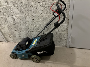 Akumuruniiduk Makita DLM380PT2 (2 foto / 4)