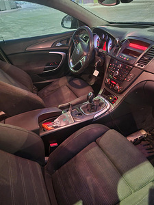 Opel Insignia 2.0cdti (7 foto / 9)