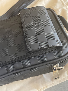 Louis Vuitton crossbody bag (good replica) (1 foto / 3)