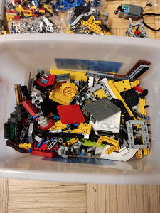 Legotehniku vanametalli osad 42124 ja 42114 (2 foto / 5)