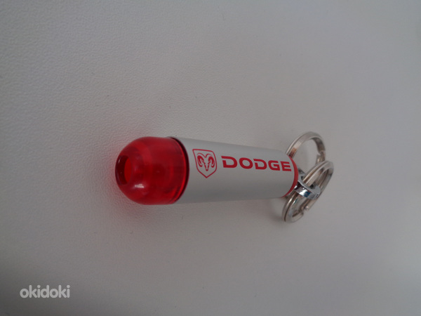 Võtmehoidja-taskulamp Dodge (foto #1)