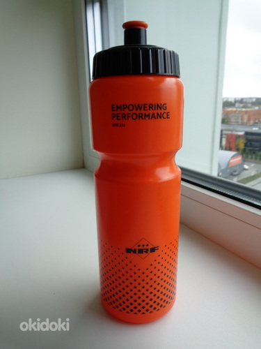 Бутылочка для питья NRF (фото #1)