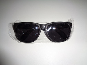 Päikeseprillid Coca-Cola + prillitoos Ray-Ban (1 foto / 3)