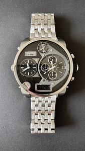 Diesel часы (2 фото из 2)