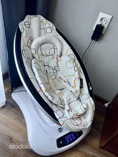 4MOMS MamaRoo Multicolor кресло-качалка для малышей (фото #1)