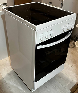 Väga heas korras Zanussi klaaskeraamiline elektripliit-ahi (1 foto / 7)