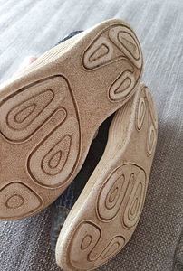 S:23.5 Nike tossud (6 foto / 6)