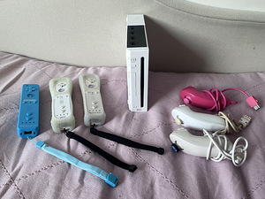 Nintendo wii konsool ja 6 mängu (2 foto / 6)