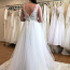 Шикарное свадебное платье (фото #2)
