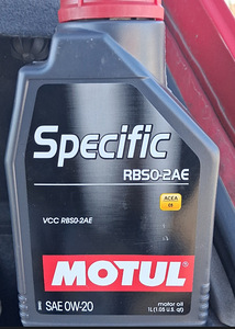 Motul 0W20 моторное масло 1L (1 фото из 1)