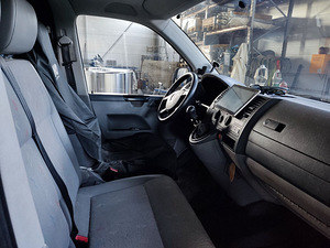 Volkswagen Transporter (7 foto / 10)