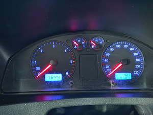 Volkswagen Transporter (10 foto / 10)