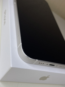 iPhone 12 128 ГБ (6 фото из 7)