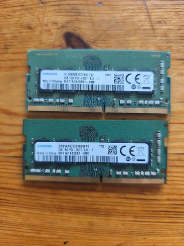 Продается комплект памяти для ноутбука Samsung DDR4 16 ГБ (2