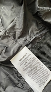 Burberry puffer (4 foto / 4)